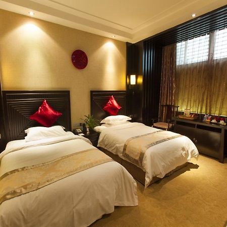 Chengdu Han Dynasty Theme Hotel Exterior photo